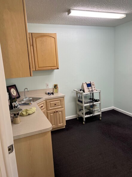 More Photos Of 28960 US Highway 19 N, Clearwater Medical For Sale