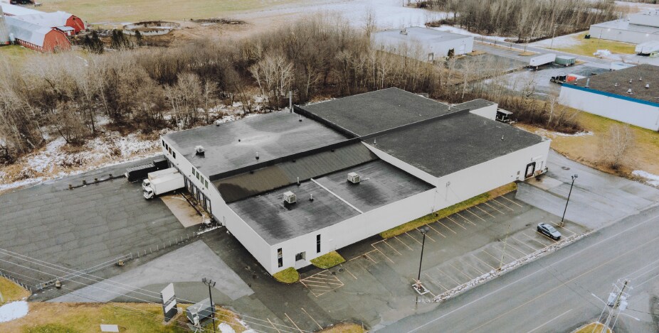 Primary Photo Of 1555 Boul Industriel, Farnham Warehouse For Lease