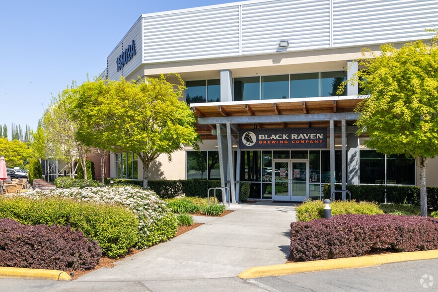More Photos Of 15902 Woodinville-Redmond Rd, Woodinville Warehouse For Lease