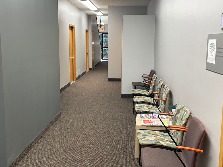 More Photos Of 231 Main St, Elk River Office For Lease