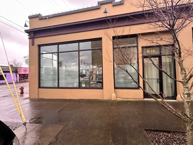 More Photos Of 1311 SE 7th Ave, Portland Restaurant For Lease