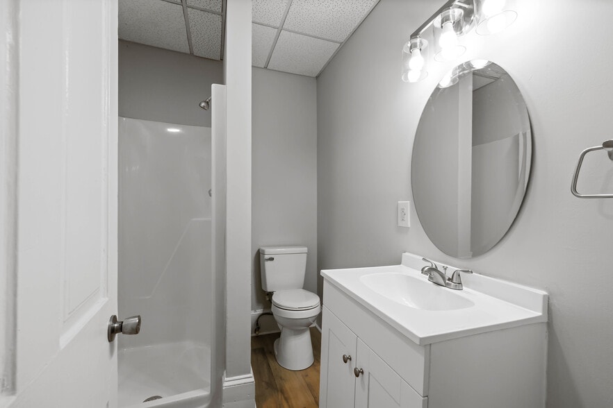 More Photos Of 504 W Broad St, Dunn Office For Sale