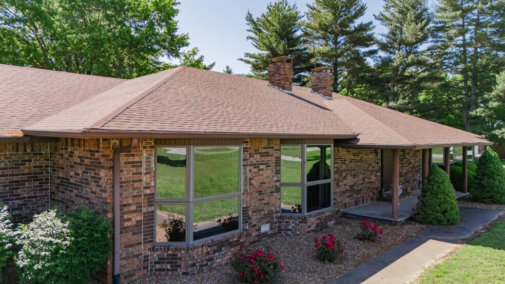 More Photos Of 807 N Briarwood Dr, Bolivar Assisted Living For Sale