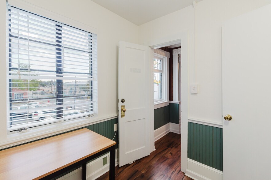 More Photos Of 37951 Meridian Ave, Dade City Office For Sale