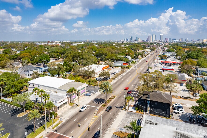 More Photos Of 2905 W Kennedy Blvd, Tampa Freestanding For Sale