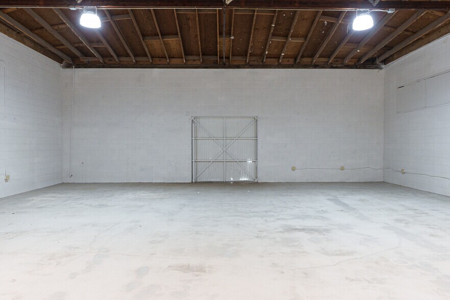 More Photos Of 83333 State Highway 111, Indio Auto Dealership For Lease
