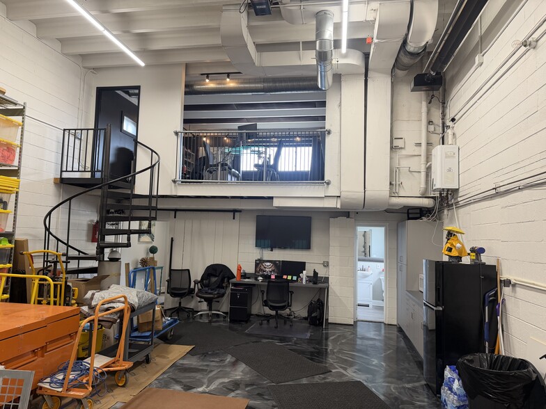 More Photos Of 1414 N Campbell Rd, Royal Oak Manufacturing For Sale
