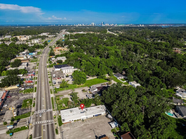 More Photos Of 6701 Beach Blvd, Jacksonville Freestanding For Lease