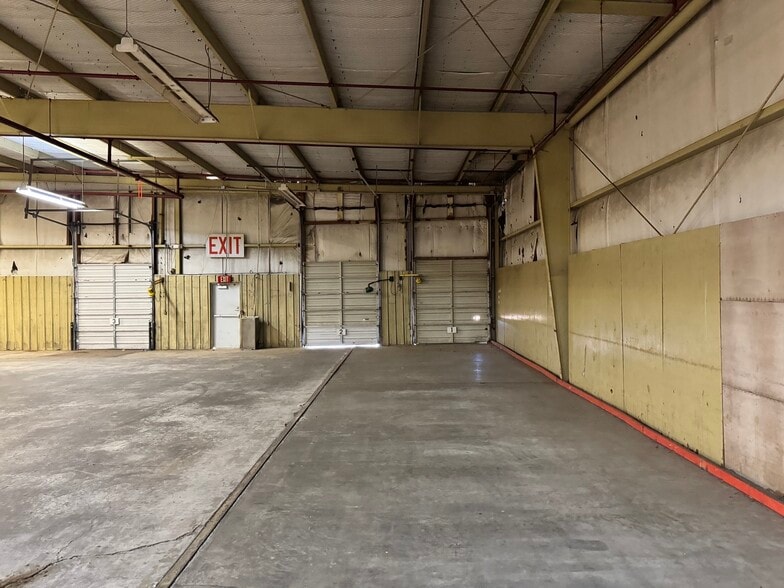 More Photos Of 398 Vinita Allen Rd, Atoka Warehouse For Sale