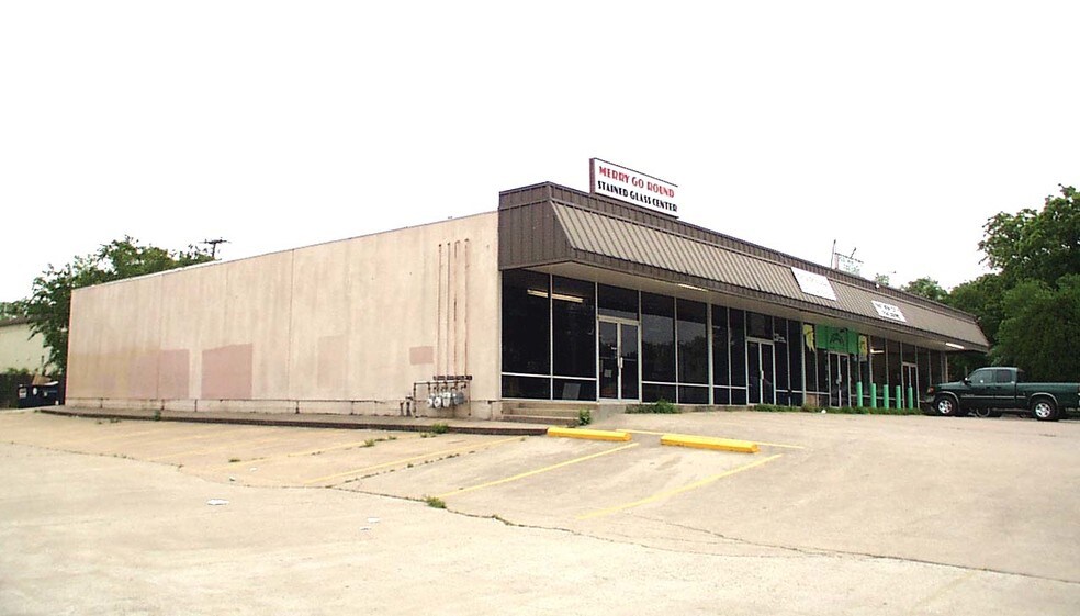 More Photos Of 3001-3027 Lackland Rd, Fort Worth Freestanding For Sale