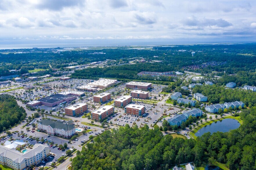 More Photos Of 6740 Rock Spring Rd, Wilmington Office For Lease