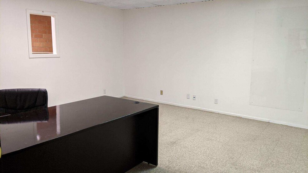 More Photos Of 0 I-35, San Antonio Warehouse For Lease