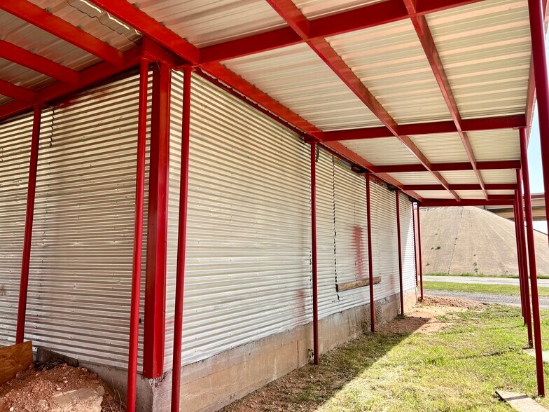 More Photos Of 3802 Idalou Rd, Lubbock Warehouse For Sale