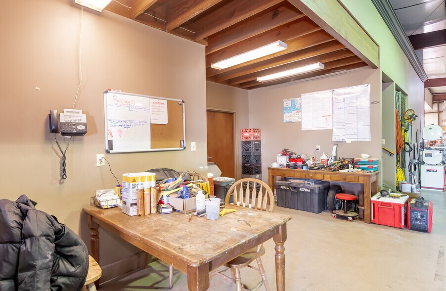 More Photos Of 1034 Story Ave, Louisville Light Manufacturing For Lease