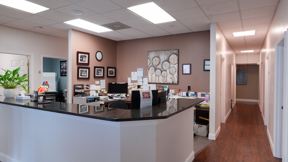 More Photos Of 3900 Clark Rd, Sarasota Medical For Sale