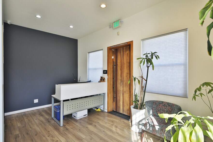 More Photos Of 2049-2053 E 38th St, Vernon Warehouse For Lease