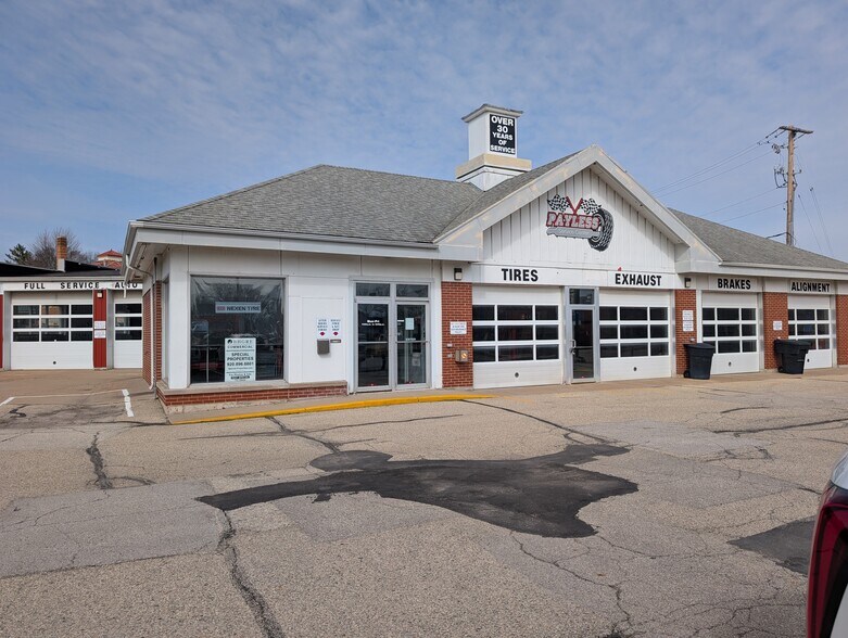 More Photos Of 400 Blackburn St, Ripon Specialty For Sale