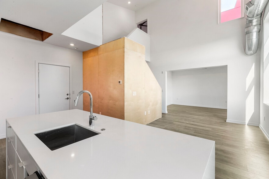 More Photos Of 1229-1231 N Front St, Philadelphia Apartments For Sale