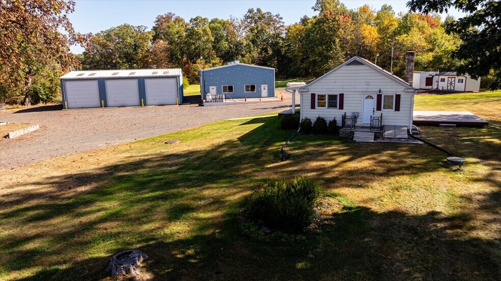 More Photos Of 563 Deep Run Rd, Perkasie Contractor Storage Yard For Sale