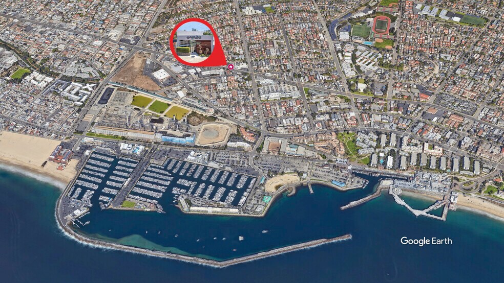 More Photos Of 512 N Pacific Coast Hwy, Redondo Beach Freestanding For Sale