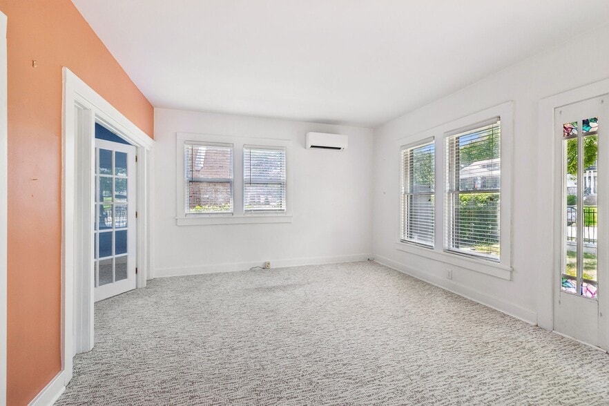 More Photos Of 1604 17th Ave S, Nashville Office Residential For Sale