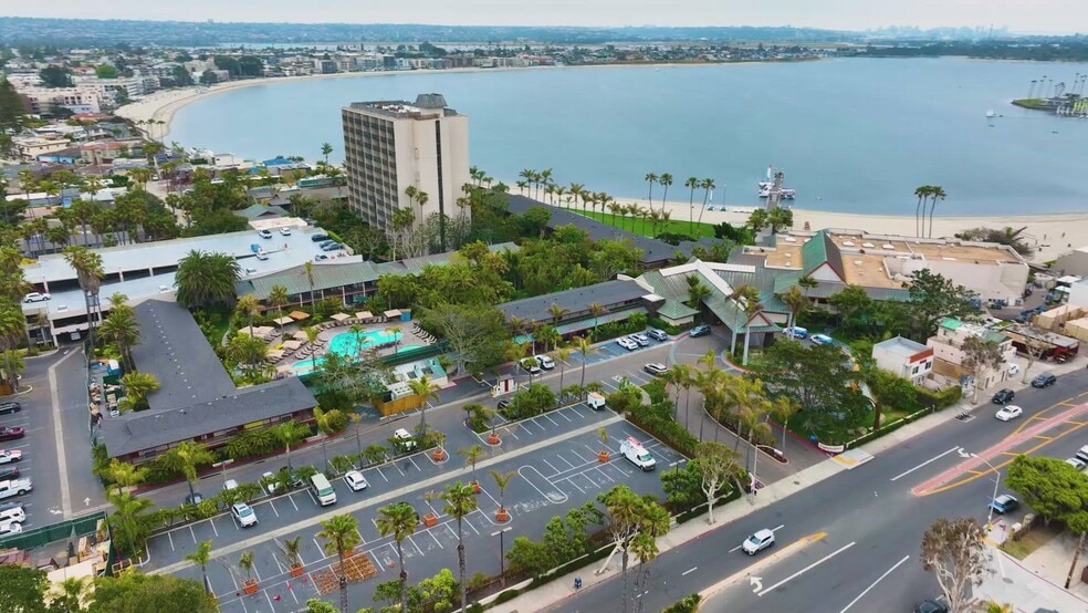 Primary Photo Of 4110-4190 Mission Blvd, San Diego Unknown For Lease