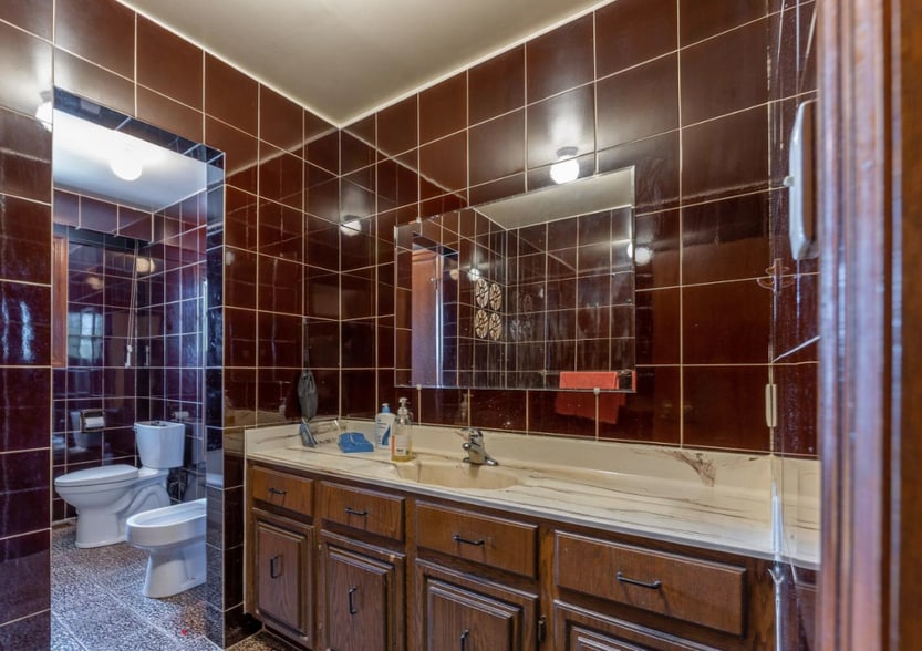 More Photos Of 2101 Ninth Line, Oakville Warehouse For Sale