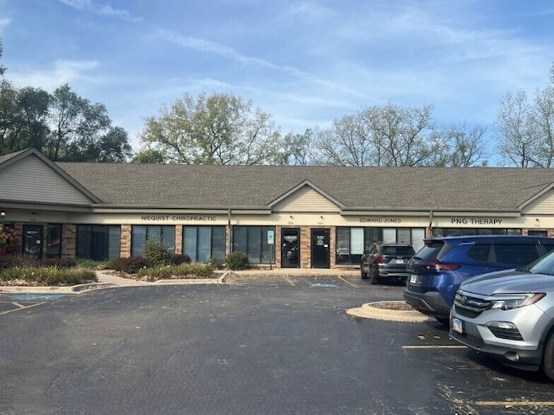 More Photos Of 1114 N Main St, Algonquin Medical For Lease