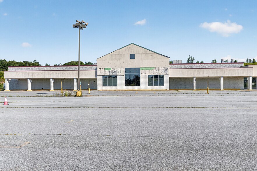 More Photos Of 1379 Bucktail Rd, Saint Marys Unknown For Lease
