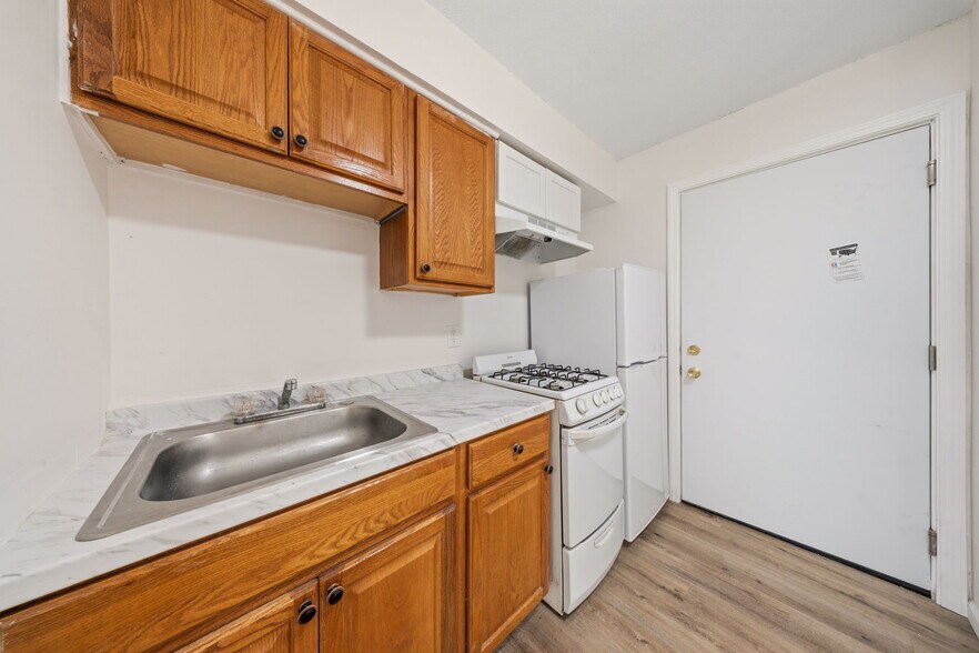 More Photos Of 2528 17th Ave S, Minneapolis Apartments For Sale