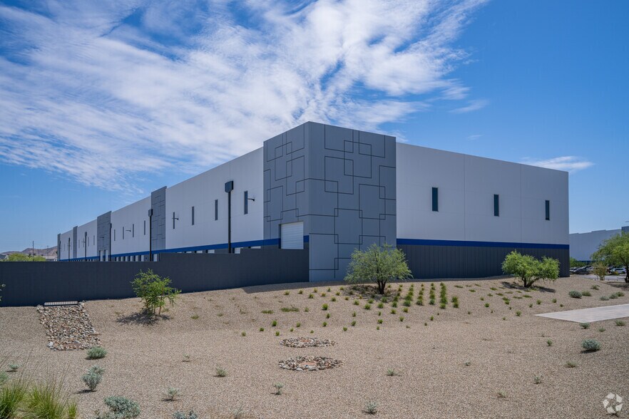 More Photos Of 2415-2335 W Corporate Center Dr, Phoenix Unknown For Lease
