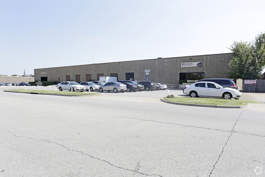 More Photos Of 3500-3550 Garden Brook Dr, Farmers Branch Warehouse For Lease