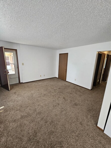 More Photos Of 520 S 5th Ave E, Newton Apartments For Sale