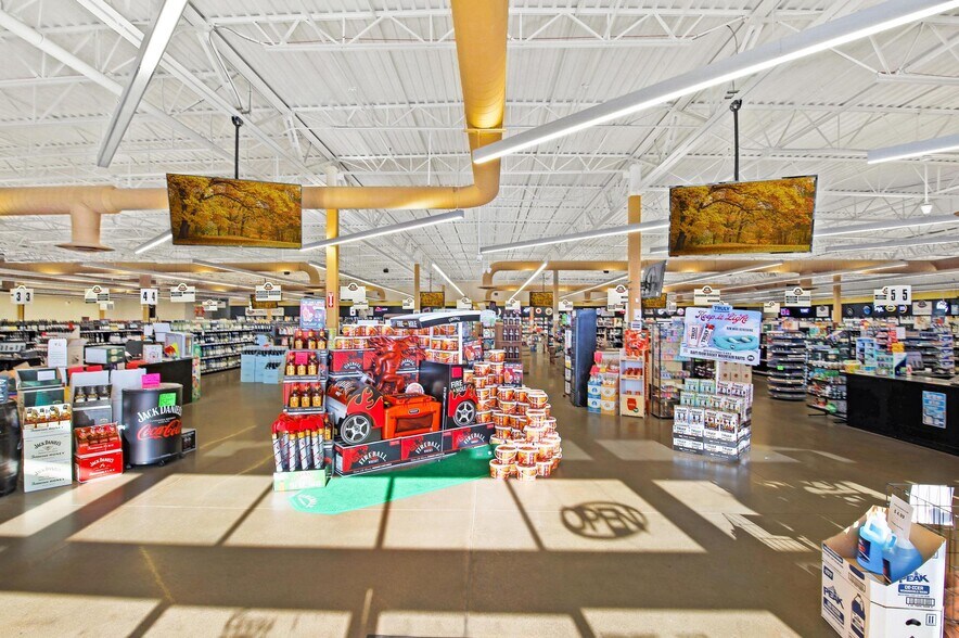 More Photos Of 15745 E Arapahoe Rd, Centennial Storefront For Sale