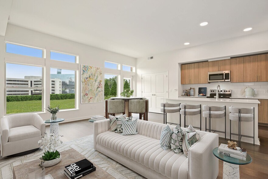 More Photos Of 7970 Maitland St, McLean Apartments For Lease