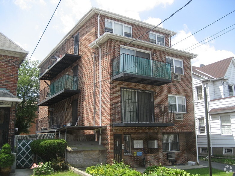 More Photos Of 132-18 57th Rd, Flushing Apartments For Sale