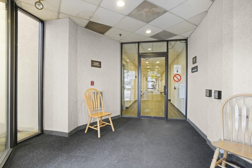 More Photos Of 725 Reservoir Ave, Cranston Medical For Lease