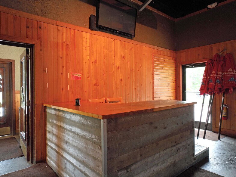 More Photos Of 5195 Fernandina Rd, Harbison Restaurant For Sale