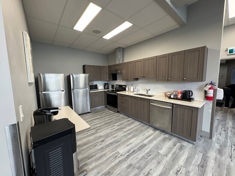 More Photos Of 11767 225th St, Maple Ridge Storefront Retail Office For Sale