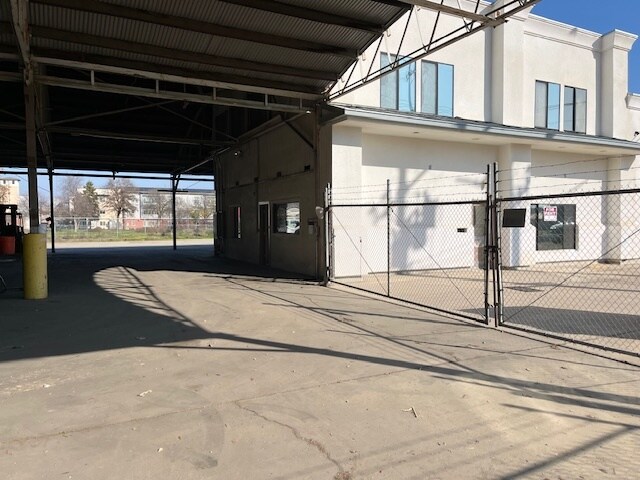 More Photos Of 1280 I St, Reedley Warehouse For Lease