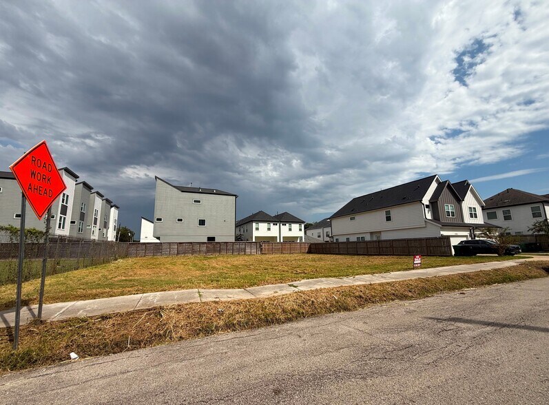 More Photos Of 6705 & 6707 Allegheny St, Houston Land For Sale