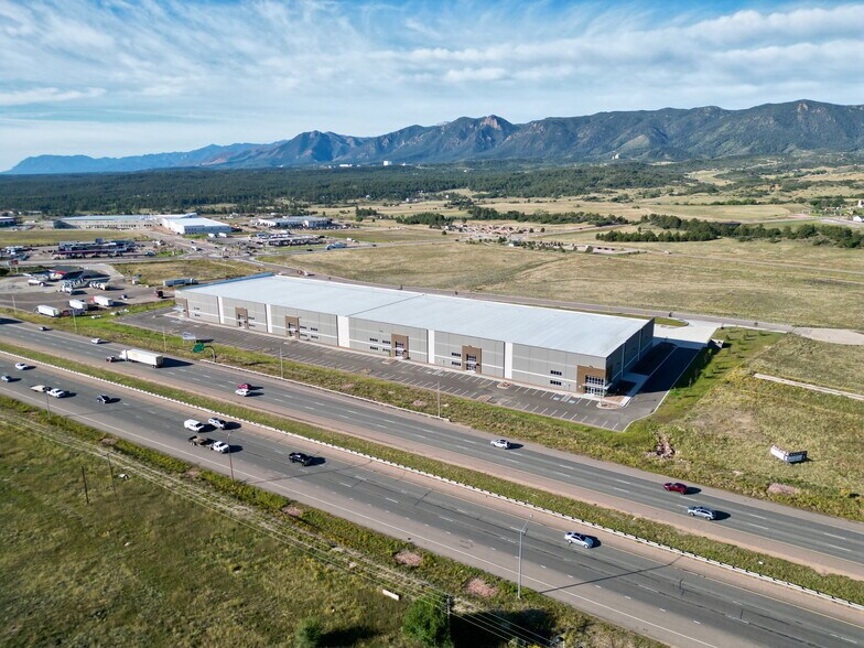 More Photos Of 15707 Terrazzo dr, Colorado Springs Showroom For Lease