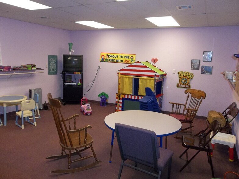 More Photos Of 1390 35th Pkwy Pky, Chanute Religious Facility For Sale