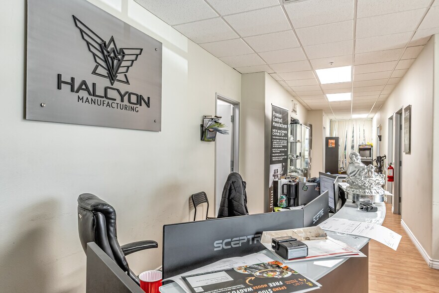 More Photos Of 633-651 Giguere Ct, San Jose Manufacturing For Sale