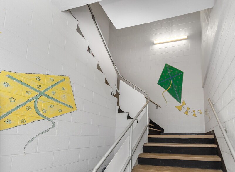 More Photos Of 411 Turner St, Clearwater Religious Facility For Lease