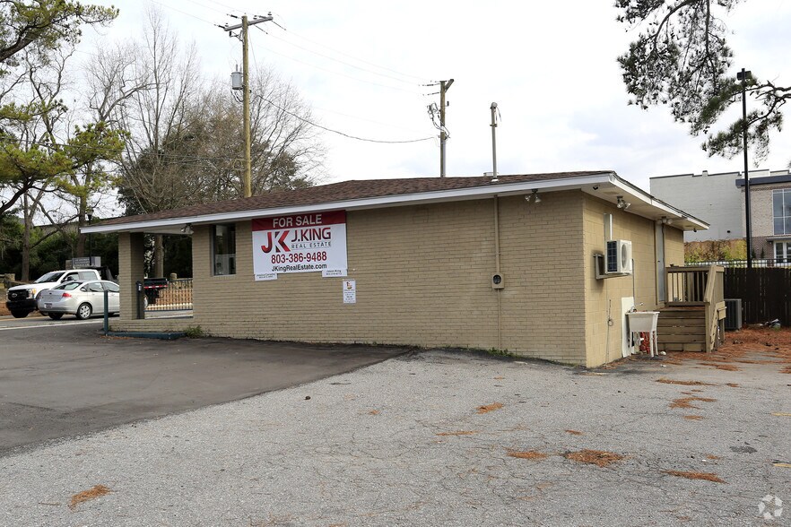 More Photos Of 115 W Main St, Lexington Restaurant For Sale