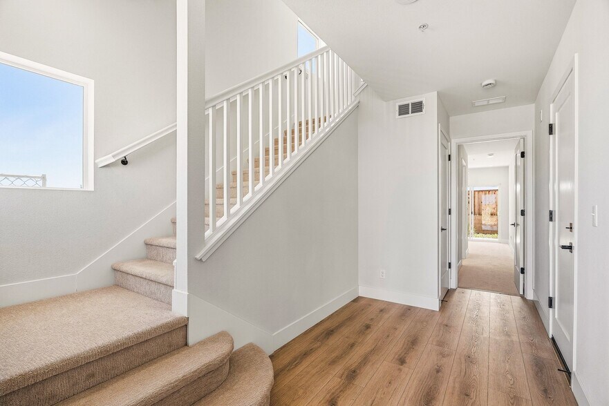 More Photos Of 141 Skyline Vista Way, Watsonville Specialty For Sale
