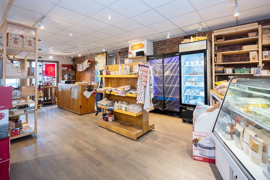 More Photos Of 4320-4324 St Saint-Denis, Montréal Multifamily For Sale