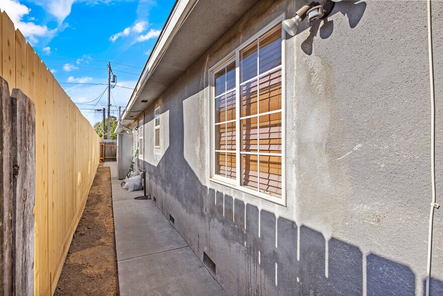 More Photos Of 909 E Noble Ave, Visalia Multifamily For Sale