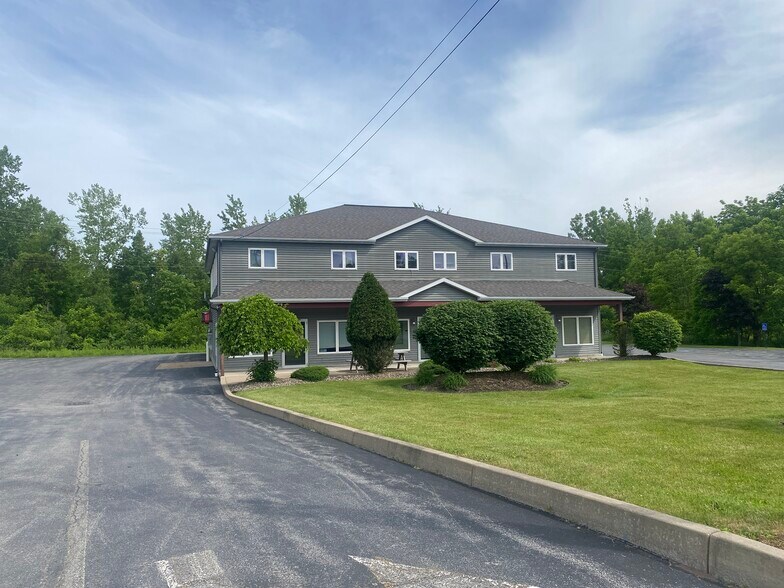 More Photos Of 730 Lenox Ave, Oneida Storefront Retail Office For Sale